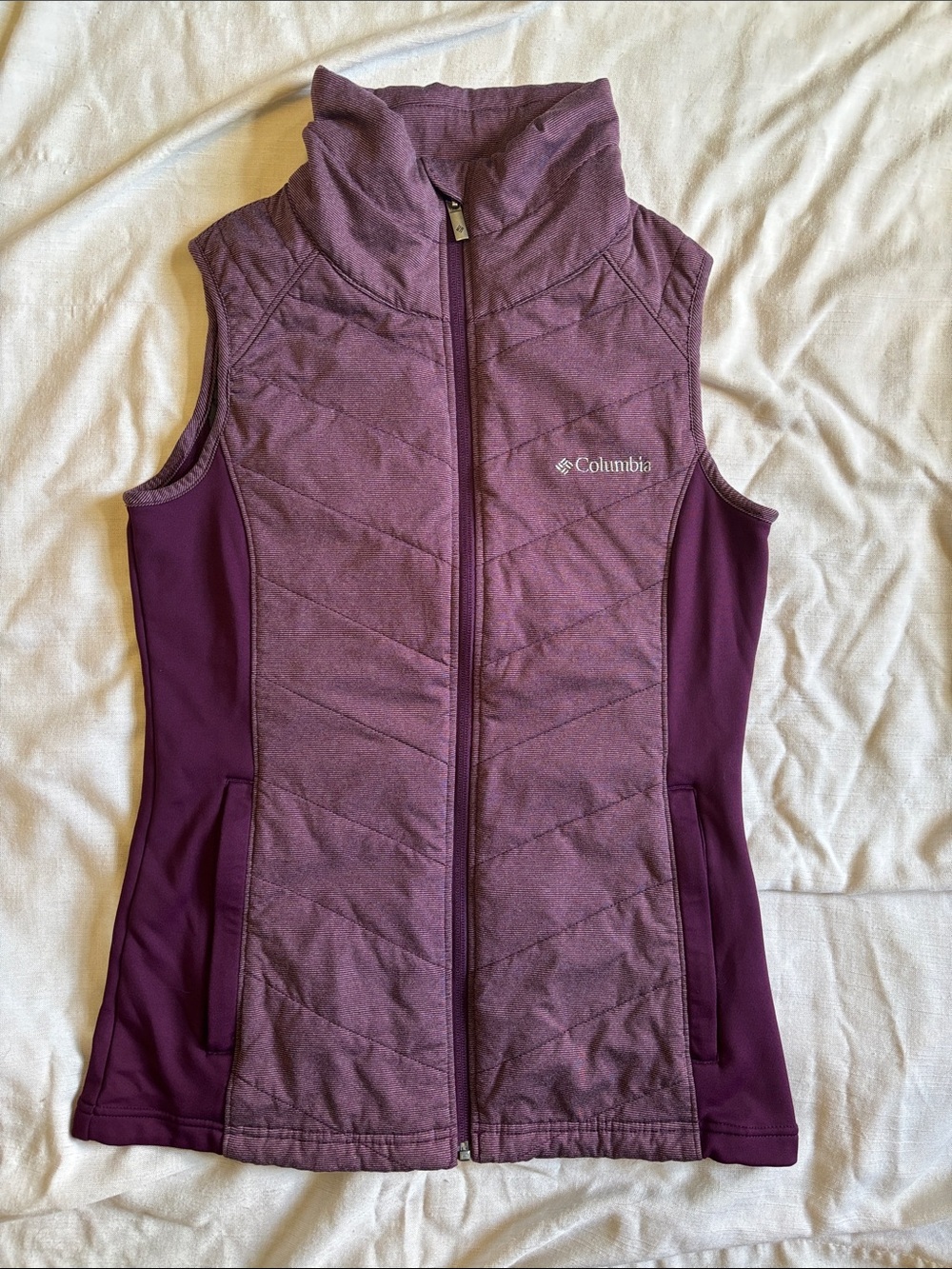 Columbia Women's Two-Tone Plum Quilted Vest